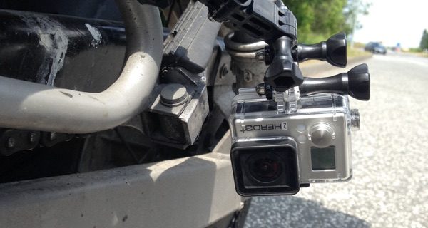 GoPro Hero 3+ Black seitlich am Motorrad montiert