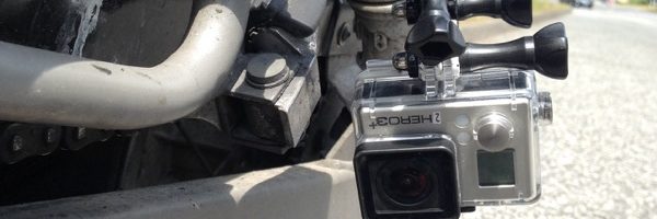 GoPro Hero 3+ Black seitlich am Motorrad montiert