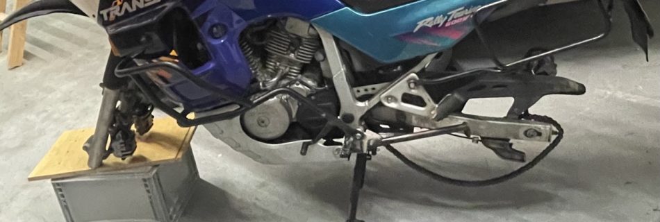 Honda TransAlp ohne Räder